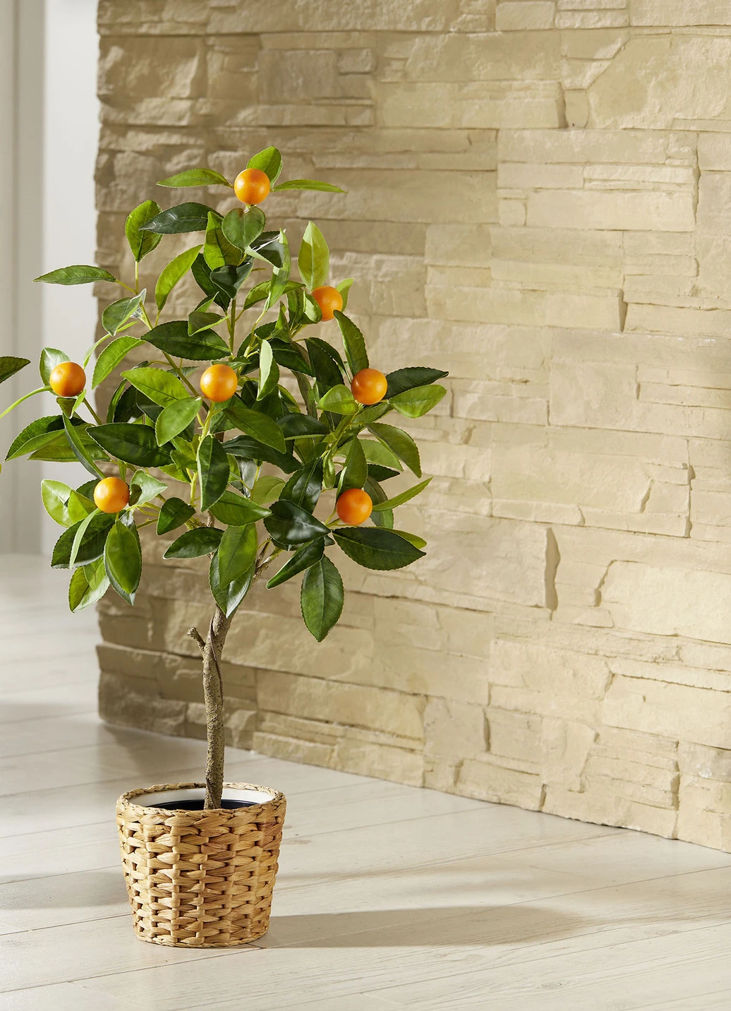 Bäumchen Aus Kunst- Und Textilmaterial 3 Bäumchen Aus Kunst- Und Textilmaterial