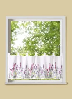 Dekorativer Kurzstore Mit Schmetterlingswiesenmotiv