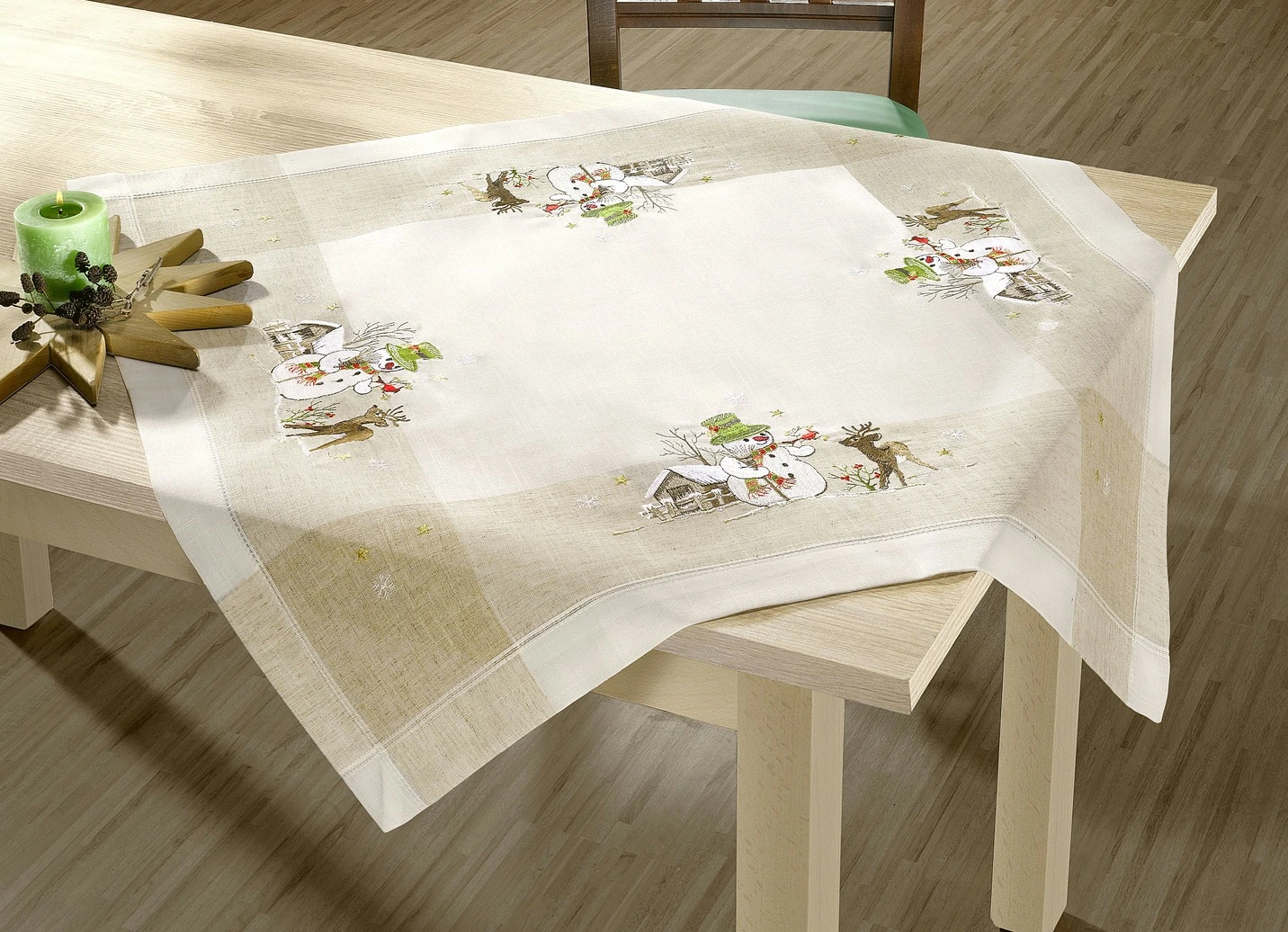 Reizende Tisch- Und Raumdekoration Mit Schneemännern 4 Reizende Tisch- Und Raumdekoration Mit Schneemännern – Bild 2