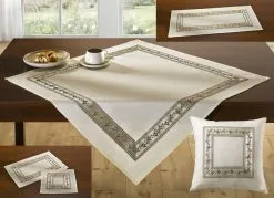 Stilvolle Tisch- Und Raumdekoration Mit Umlaufender Bordüre