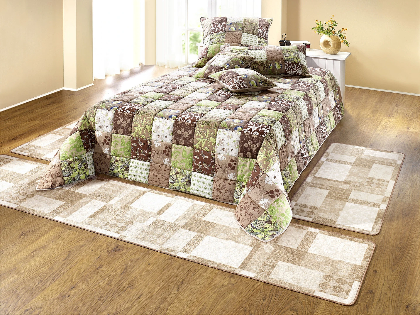 Tagesdecken Und Kissenbezüge In Patchwork-Optik Aus Baumwolle 4 Tagesdecken Und Kissenbezüge In Patchwork-Optik Aus Baumwolle – Bild 2