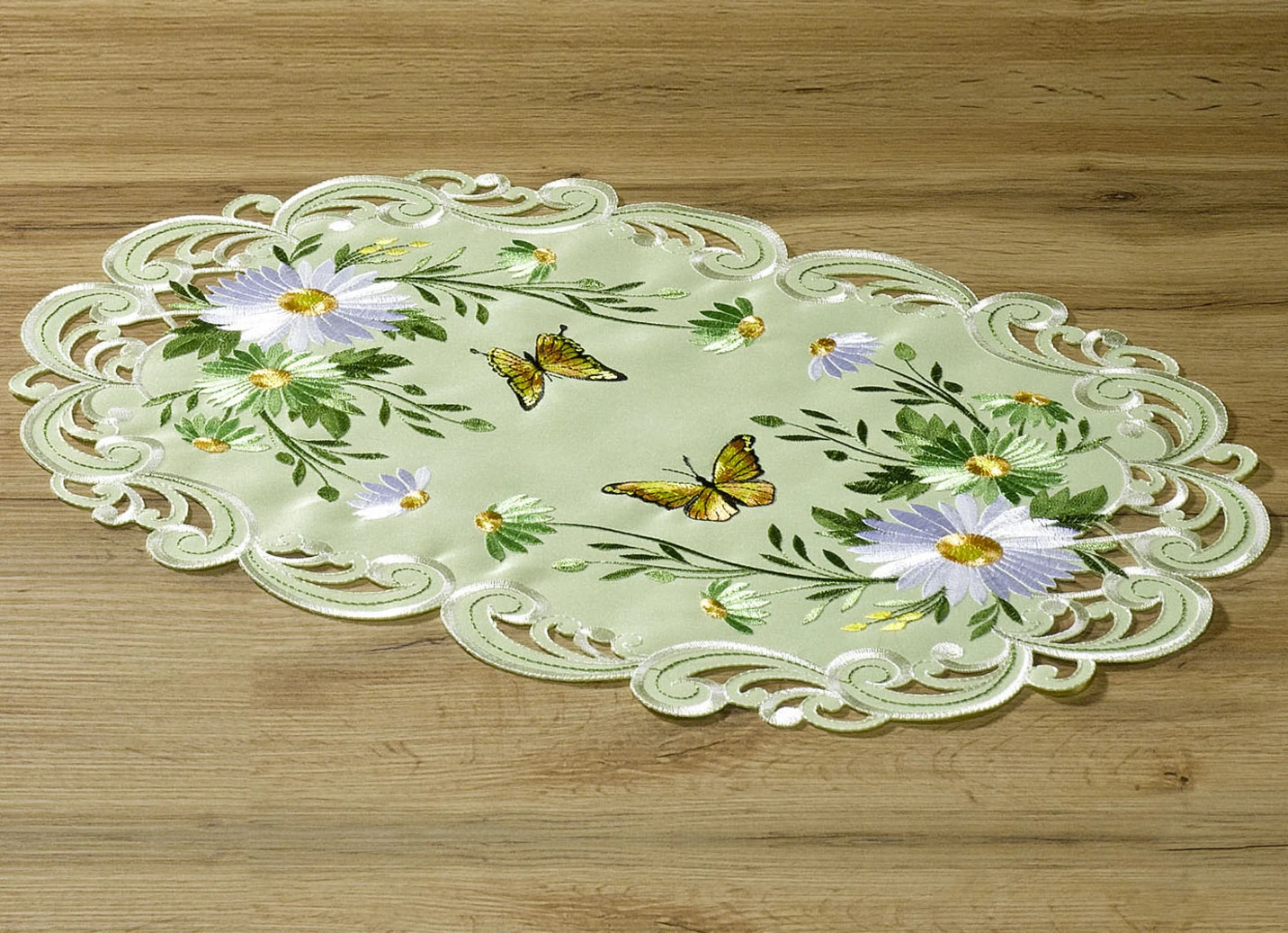 Tisch- Und Raumdekoration Mit Blumen Und Schmetterlingen 5 Tisch- Und Raumdekoration Mit Blumen Und Schmetterlingen – Bild 3